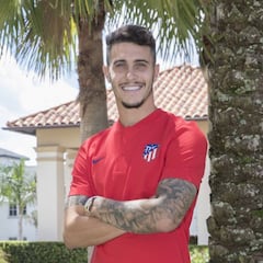 Mario Hermoso: "La herencia de Godín no asusta, es un reto"