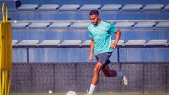 Bilal Ouacharaf, en un entrenamiento con el Málaga CF.