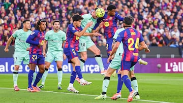 La irrupción que le cambia los planes a Flick