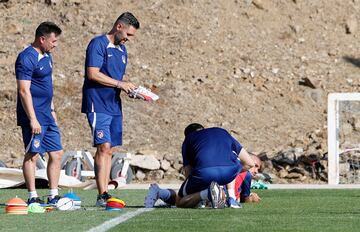 Momento en que Griezmann se retira con problemas en el pie derecho a causa de una pequeña ampolla provocada por la bota. 