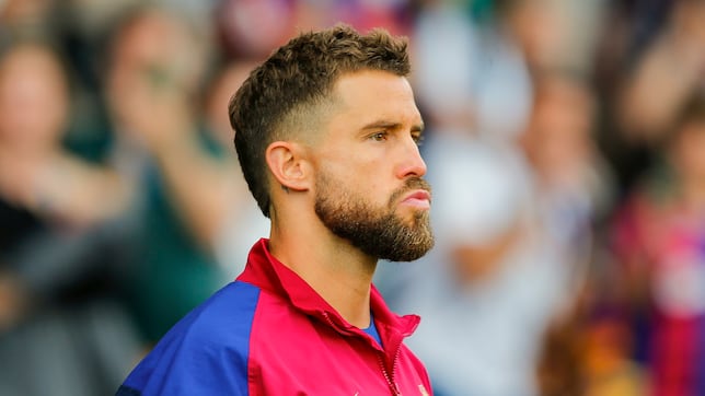 Íñigo Martínez, inscrito gracias a Araújo