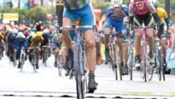 <b>CON AUTORIDAD.</b> Valverde fue muy superior en el sprint final.