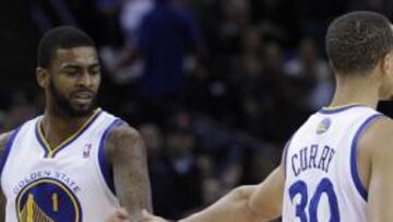 <b>A LA CARGA. </b>El 'warrior' Wright (8/11 en triples) saluda a Curry.