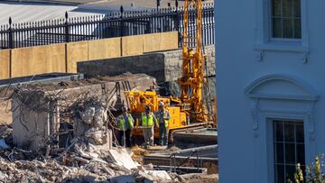 En redes sociales, circulan videos de la demolición del Ala Este de la Casa Blanca, pero ¿tiene Trump la facultad de ordenar estos cambios?