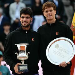 Jannik Sinner, con sorna a Carlos Alcaraz: “Te ganaré en París”