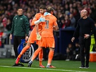 Tudor había sorprendido con la titularidad de Kinsky en el lugar de Vicario. Pero solo duró 17 minutos, ya que tras el fallo en dos goles, le retiró del campo.