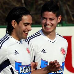 James de nuevo ante Bolivia, selección que lo vio debutar