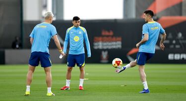 Dani Olmo, Pedri y Robert Lewandowski.