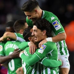 El Betis pisotea la flor de Xavi