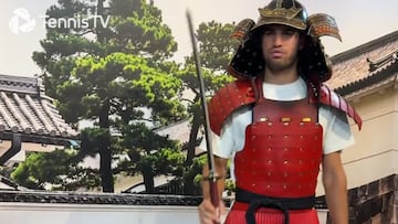 Alcaraz, vestido de samurái antes de afrontar el ATP 500 de Tokio.