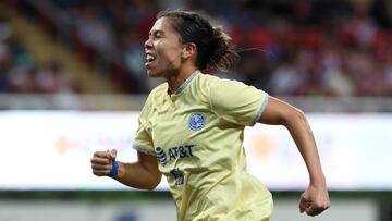 Kiana Palacios festeja un gol con el América.