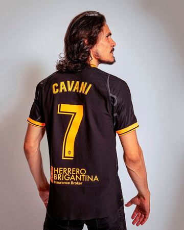 31/08/22 VALENCIA CF EDINSON CAVANI PRESENTACION ENTREVISTA EQUIPACION
FOTO:VALENCIACF