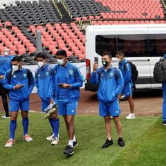 Selección de Guatemala reconoció cancha del Azteca