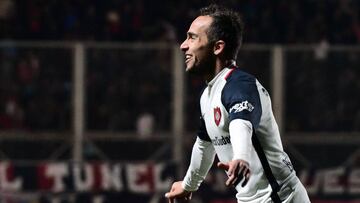 Fernando Belluschi celebra el gol de la victoria de San Lorenzo ante Banfield.