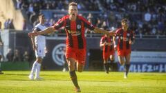 De la mano de Navarro y Pittón, el Ciclón venció al Lobo