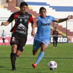 Riquelme: "Contra Colo Colo uno no puede arriesgar mucho"