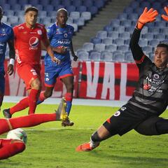 En América, regresa Neto Volpi y se va Carlos Bejarano