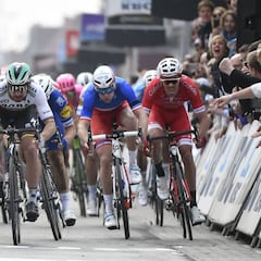 Sagan interrumpe el dominio de Quick-Step en el adoquín