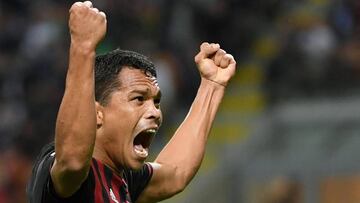 El Milan de Carlos Bacca visita a la Fiorentina de Carlos Sánchez en la quinta fecha de la Liga de Italia.