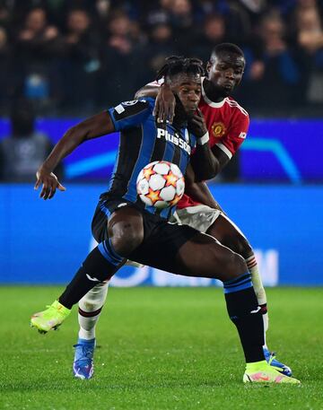 El delantero colombiano anotó un gol y realizó una asistencia en el empate 2-2 de Atalanta frente al Manchester United en Champions League.