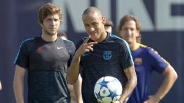 Neymar durante un entrenamiento con el Barça.