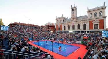 Jugar al pádel indoor vs outdoor: pros y contras