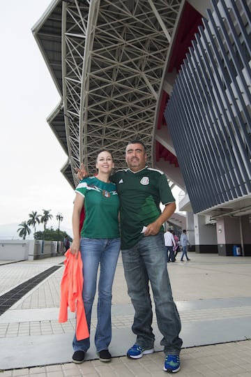 La pasión y el color del Costa Rica vs México en imágenes