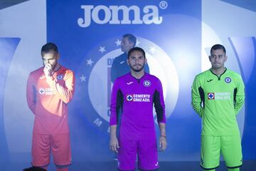 La nueva piel de Cruz Azul y su presentación, en imágenes