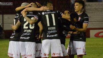 Andrés Felipe Roa anotó gol en el triunfo de Huracán 3-0 contra Banfield, por la fecha 6 de la Superliga de Argentina. El técnico Gustavo Alfaro lo destacó.