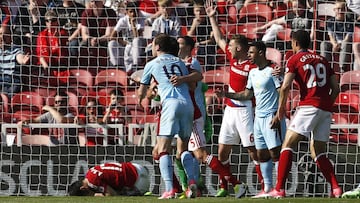 Penalti en un Middlesbrough-Burnley.