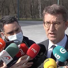 Feijóo pide la dimisión a Casado y Ayuso pasa al ataque