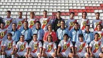 <B>FOTO OFICIAL DEL RAYO</B>. Antes de afrontar el partido ante el Cádiz, la plantilla del Rayo posó para la foto oficial de esta temporada.