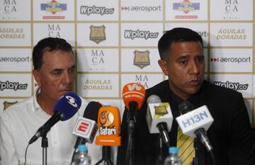 César Farías, nuevo entrenador de Águilas Doradas.