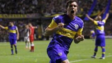 ALEGRÍA. Pablo Mouche celebra su gol cosechado en La Bombonera frente al Fluminense.