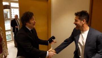 La viral reacción de Milei al ver a Simeone