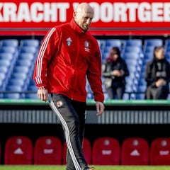 Jaap Stam dimite como entrenador del Feyenoord