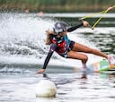 Telma Cester pone patas arriba El Rancho Wakepark de Tarragona