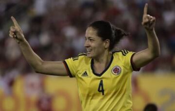 Colombia se impuso 1-0 ante las locales con gol de Diana Ospina.