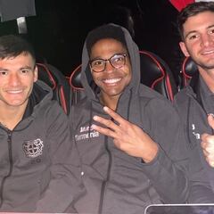 Charles Aránguiz sorprende y también prepara su retorno