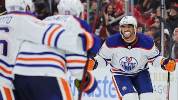 What’s the status of Oilers’ Evander Kane after suffering a deep cut on his left wrist against the Lightning?