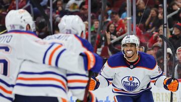 What’s the status of Oilers’ Evander Kane after suffering a deep cut on his left wrist against the Lightning?