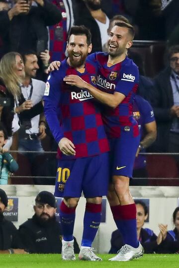 Messi anot¨® de falta el 3-0.