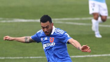 Futbol, Ohiggins vs Universidad de Chile.
Fecha 19, campeonato Nacional 2022.

El jugador de Universidad de Chile Nery Dominguez controla la pelota durante el partido contra O’higgins durante el partido de primera division realizado en el Estadio El Teniente de Rancagua, Chile.
24/07/2022
Jorge Loyola/Photosport
 
Football, Ohiggins vs Universidad de Chile.
19th date, 2022 National Championship.

Universidad de Chile's player Nery Dominguez controls the ball during the first division match held at the El Teniente stadium
Rancagua, Chile.
24/07/2022
Jorge Loyola/Photosport