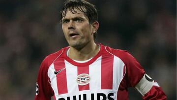El ex seleccionado nacional y también en su momento jugador del Barcelona, fue parte de aquel doblete del PSV junto a Salcido.