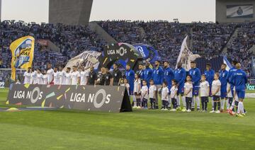 Homenaje al guardameta español de jugadores y aficionados.