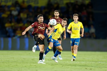 Aprobados y suspensos del Cádiz: Barcia y Horkas arrebatan el invicto a los gaditanos