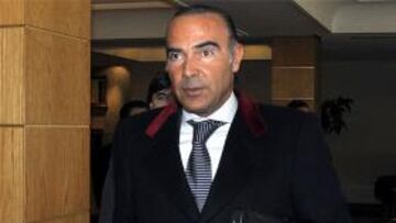 <b>HAZAÑAS.</b> Oliver dice que "dentro de muchos años se hablará con entusiasmo de las hazañas de este Betis de Segunda".