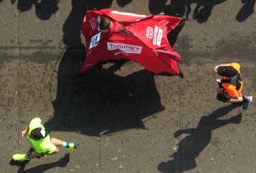 Participantes disfrazados durante la maratón de Londres la cual se celebra anualmente desde 1981 se celebra anualmente desde 1981 en la capital de Reino Unido.