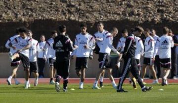 Penúltimo entrenamiento que la plantilla ha realizado hoy, antes de jugar la final del Mundial de Clubes que se disputará el próximo sábado en el Gran Estadio de Marrakech, en la que se enfrentará a San Lorenzo de Almagro.