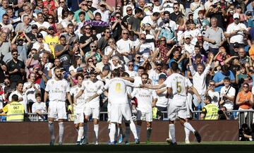 Real Madrid 2-0 Granada | Lleg¨® el primer gol en partido oficial de Eden Hazard, que defini¨® con un sombrero ante Rui Silva.